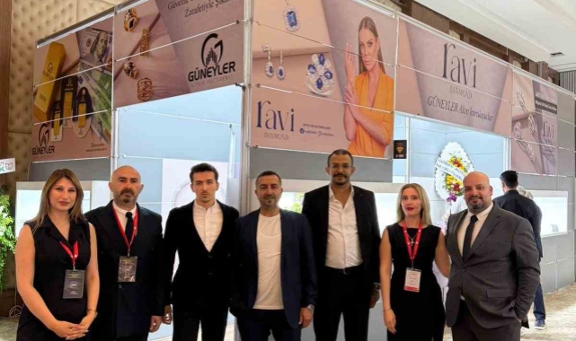 Kuyumculuk fuarında Ravi pırlanta dikkatleri üzerine çekti