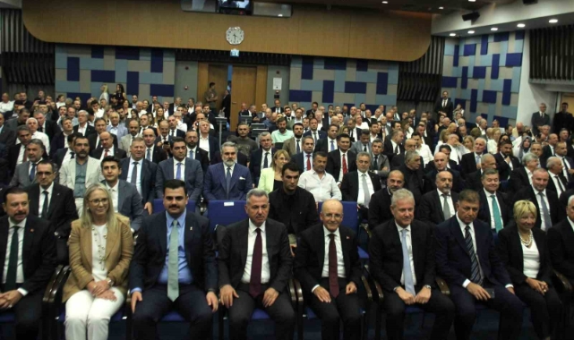 Bakan Şimşek, İzmir'de iş dünyasıyla buluştu