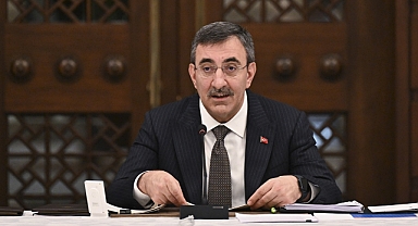 Cumhurbaşkanı Yardımcısı Yılmaz: Ekim ayında yıllıklandırılmış cari açık 22 milyar dolar oldu