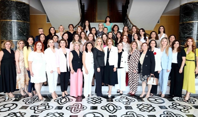 GİFED C-Summit 2026 İzmir’de İş Dünyasının Liderlerini Buluşturdu
