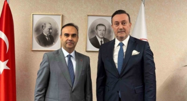 Muradiye OSB Başkanı Kıvırcık’tan Bakan Kacır’a ziyaret: Yeşil dönüşüm başlıyor
