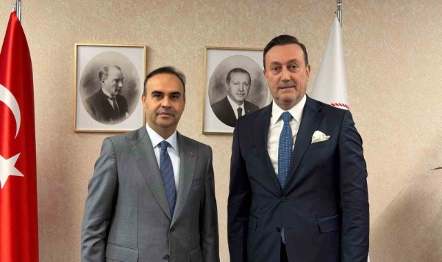 Muradiye OSB Başkanı Kıvırcık’tan Bakan Kacır’a ziyaret: Yeşil dönüşüm başlıyor